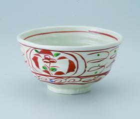 赤絵唐草変型小丼